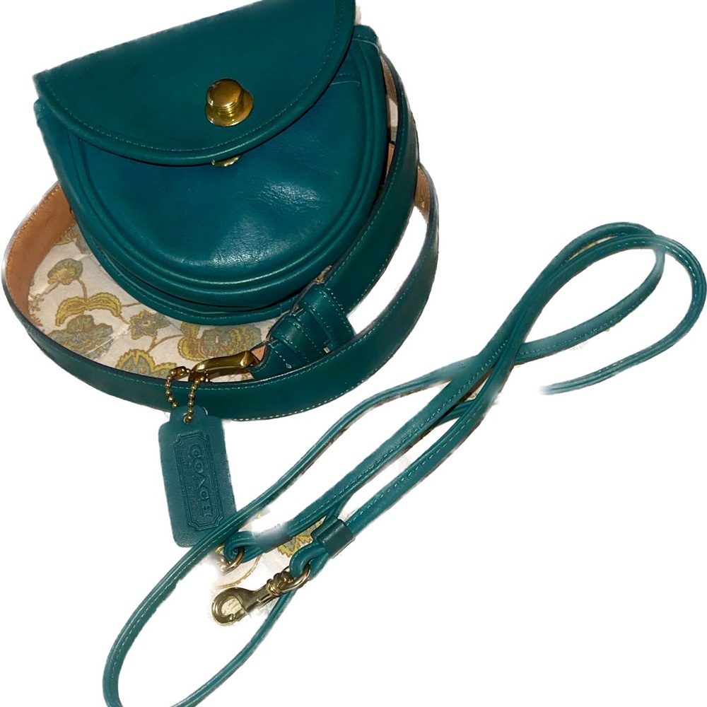 Vintage coach belt bag.